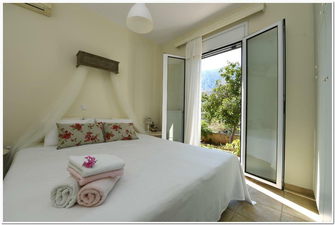 Cozy Home With Great View In Ancient Corinth Exteriér fotografie